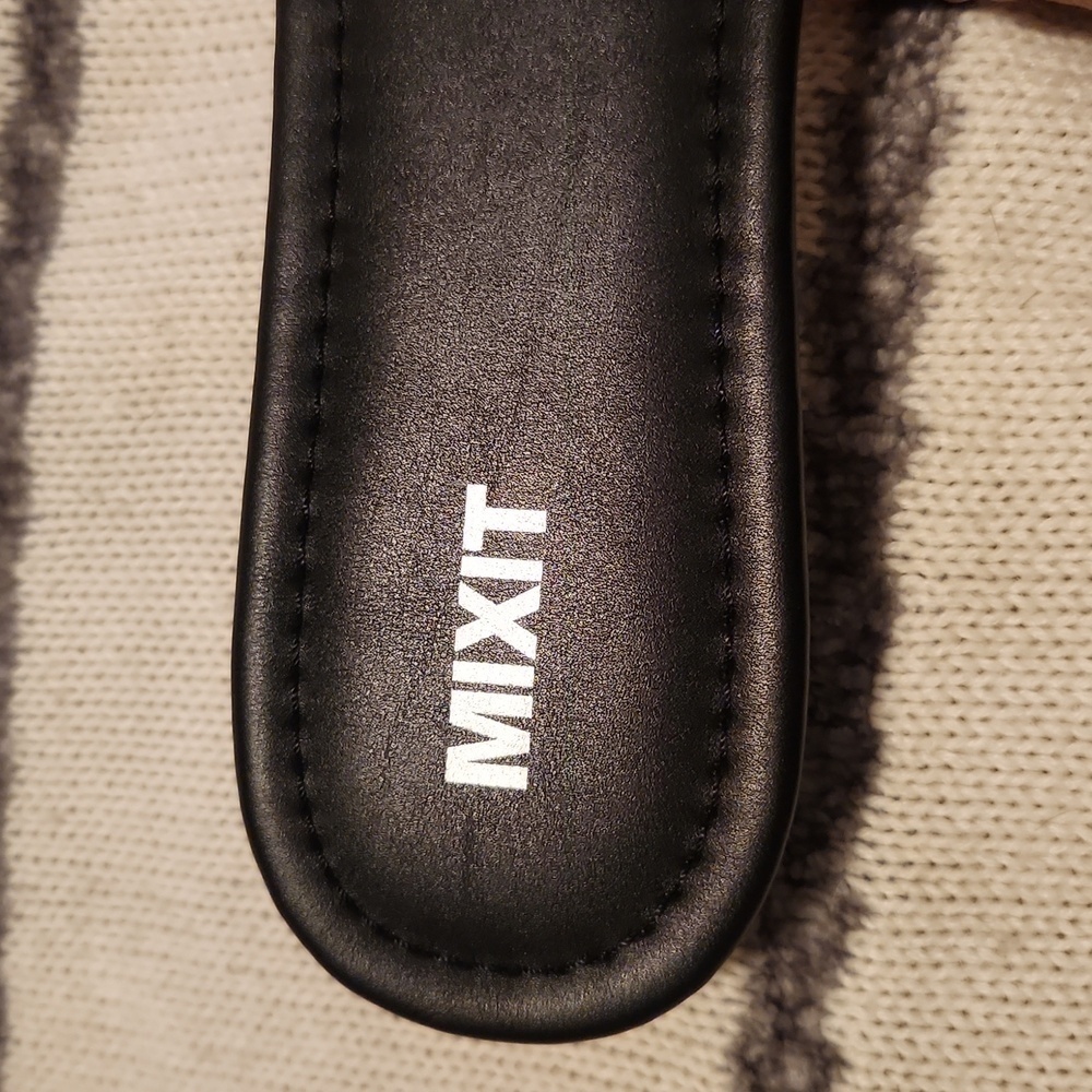 MIXIT SZ 11 Black Sandal - Picture 4 of 5